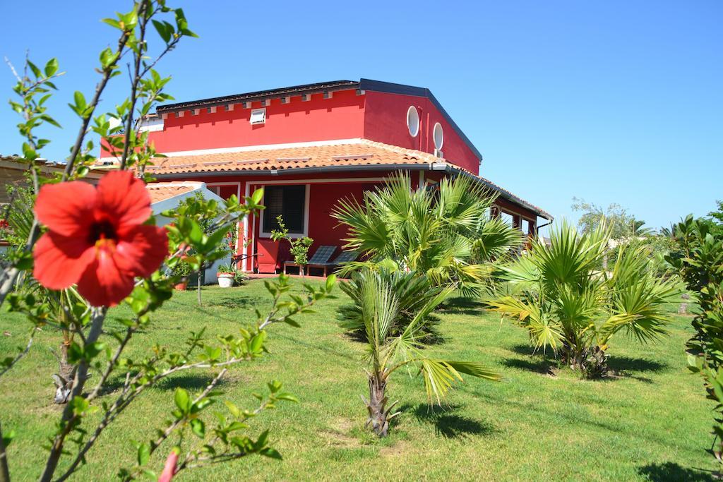 Bed and Breakfast Floripa Surf House Santa Maria Del Focallo Zewnętrze zdjęcie